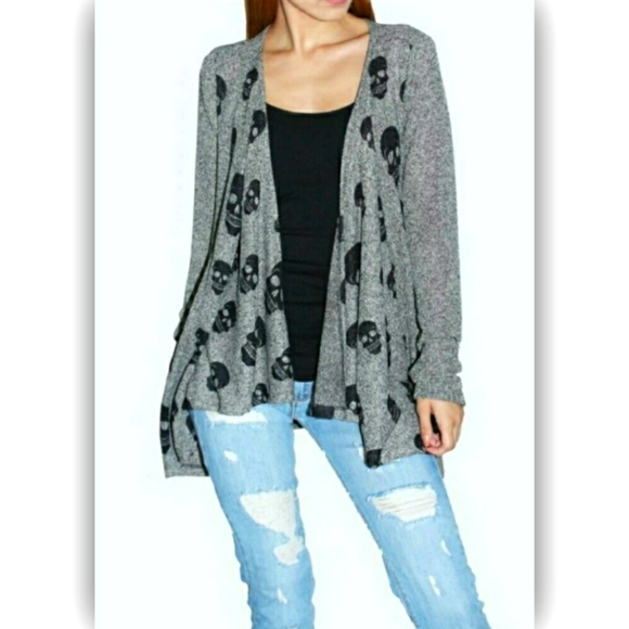 CASALEE Sweaters - 💀1 MD LEFT. SKULL GREY CARDIGAN💀